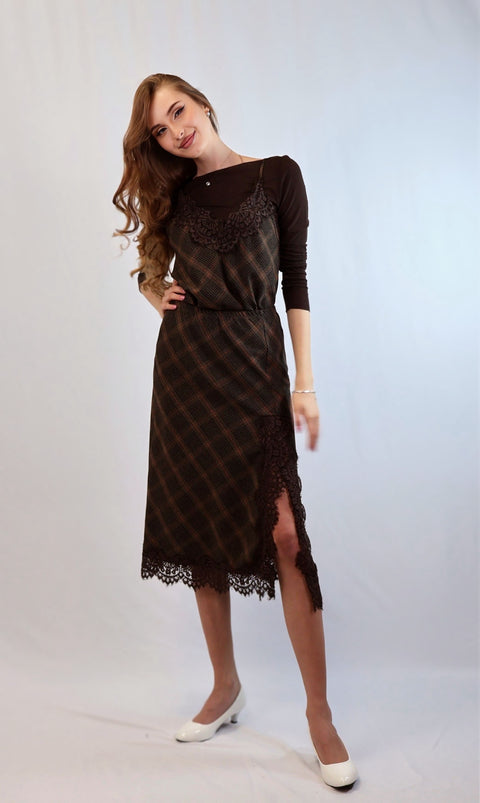 Plaid skirt with lace slit — ITALICA boutique